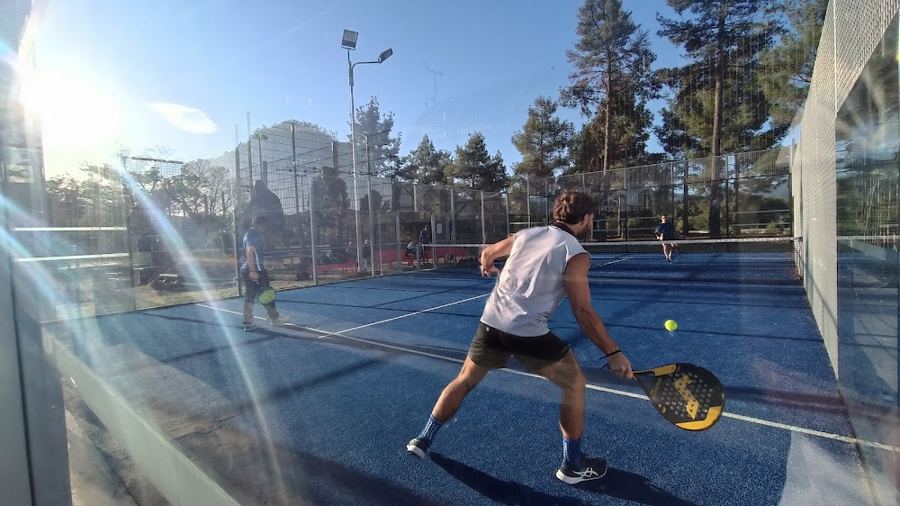 Court de Tennis / Terrain de Padel