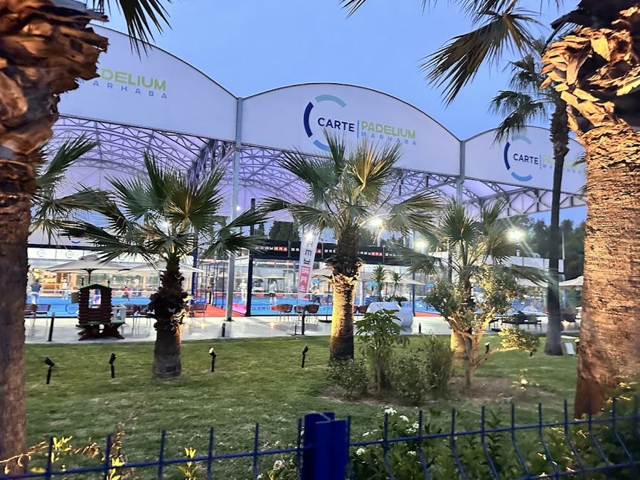 Oasis Padel - Stages Padel & détente au soleil