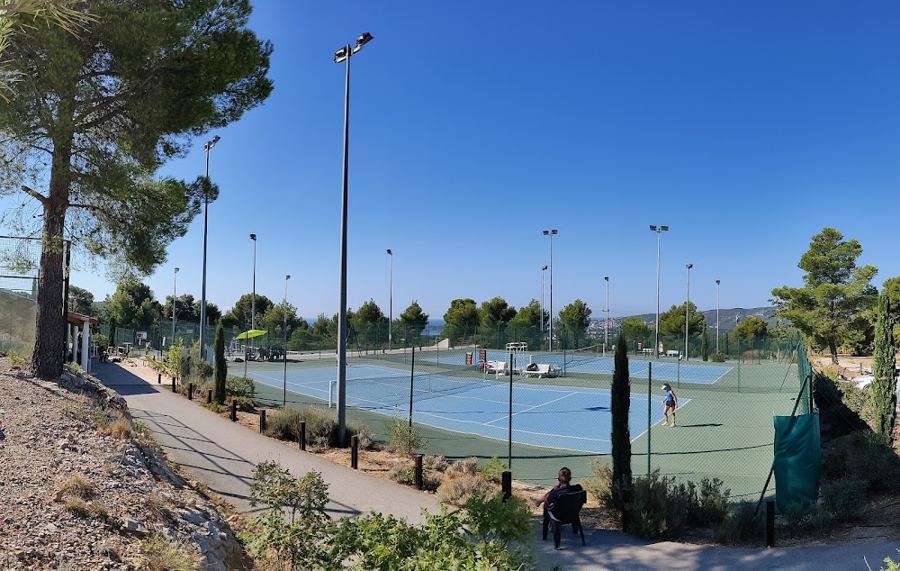 Tennis Club